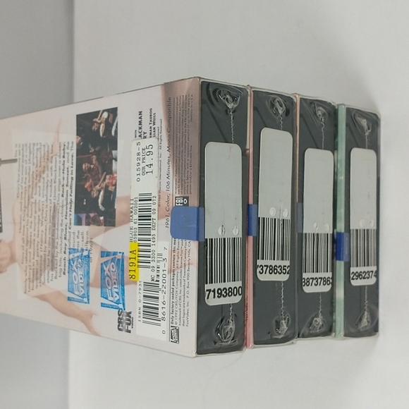 Elvis Presley VHS Bundle 4 Tapes! New Sealed! - Picture 6 of 8